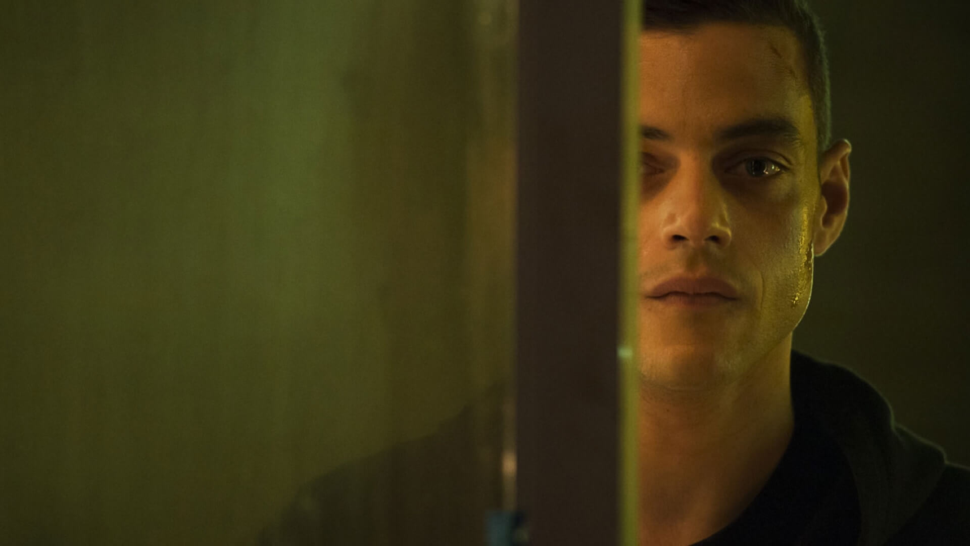 Directing Styles: How Mr. Robot's Uses Unique Framing To Build Drama