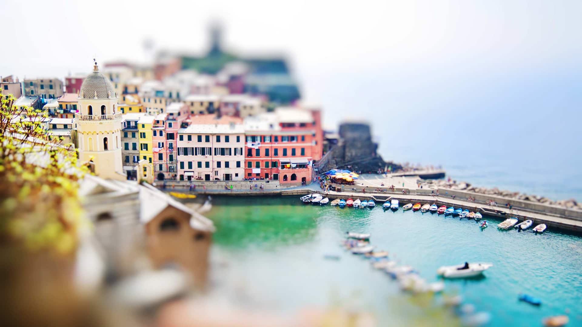 What is a Tilt Shift Lens? The Tilt Shift Effect Explained