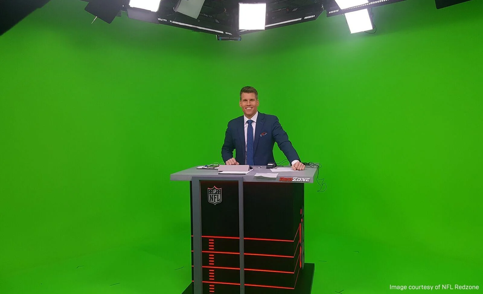 Green screen online image