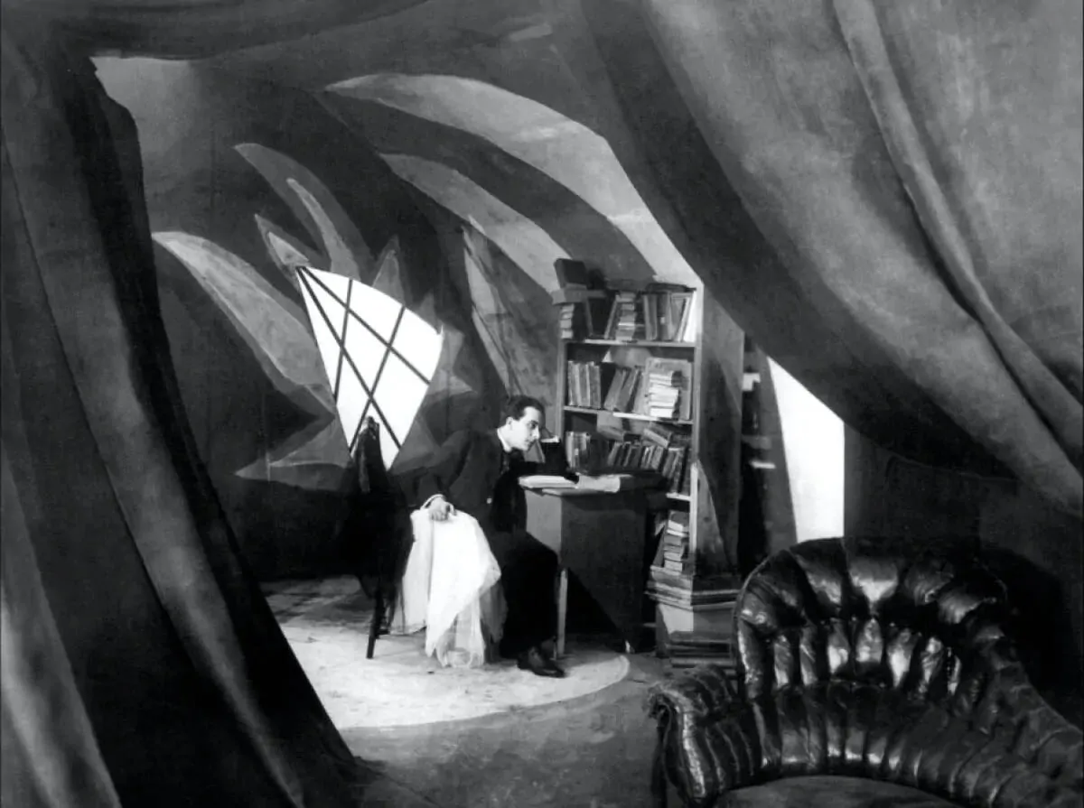 Chiaroscuro in Film - The Cabinet of Dr. Caligari