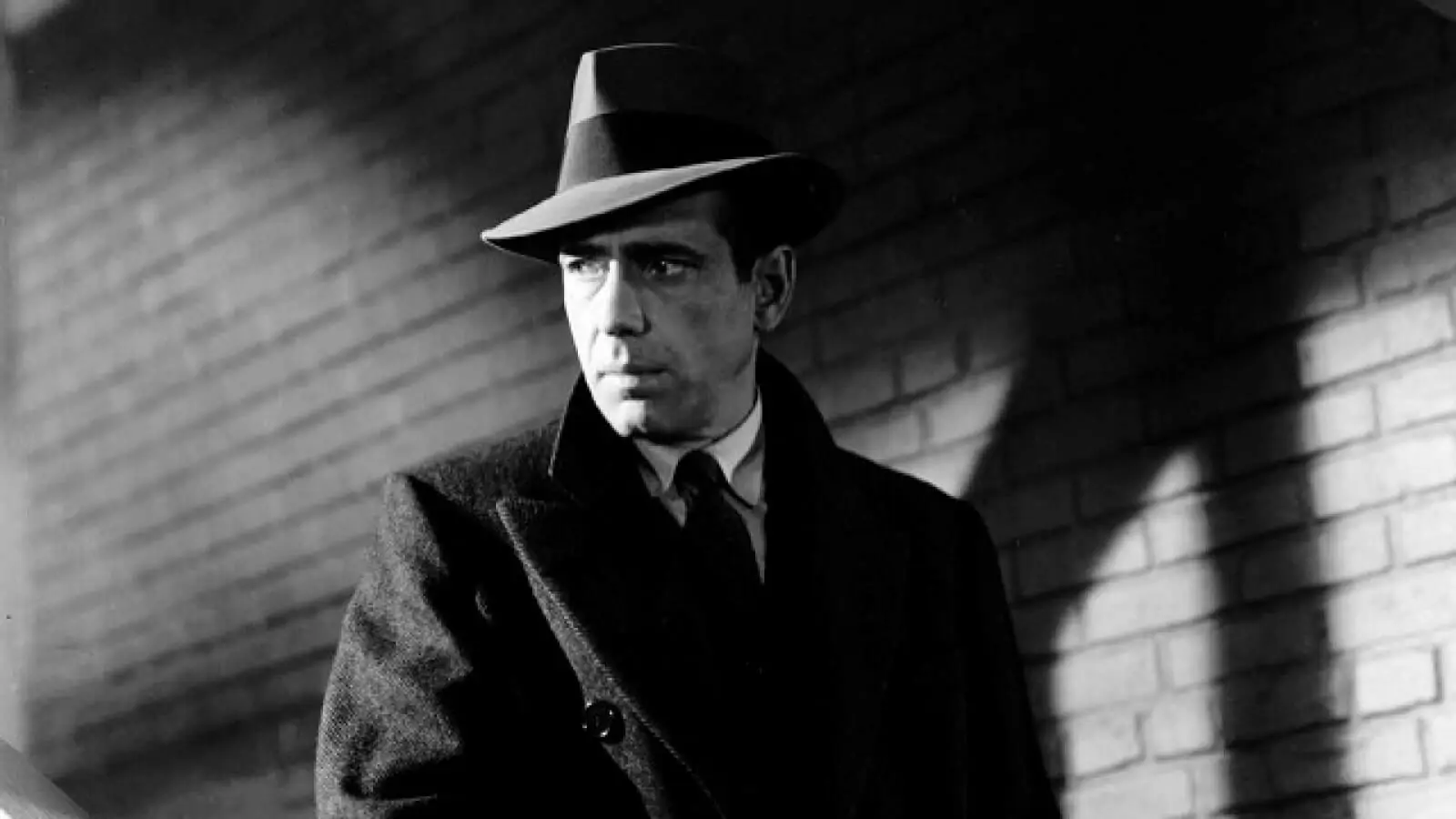 Chiaroscuro in Film - The Maltese Falcon