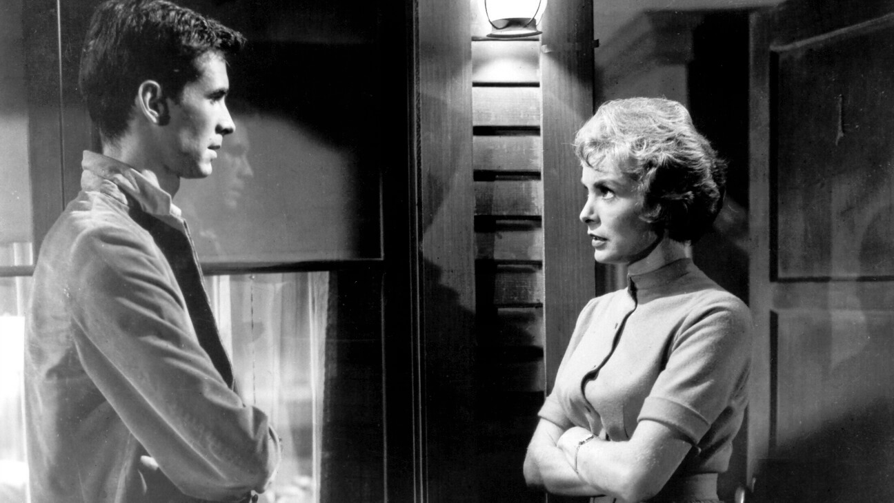 Plot Twist Examples • Alfred Hitchcocks Psycho