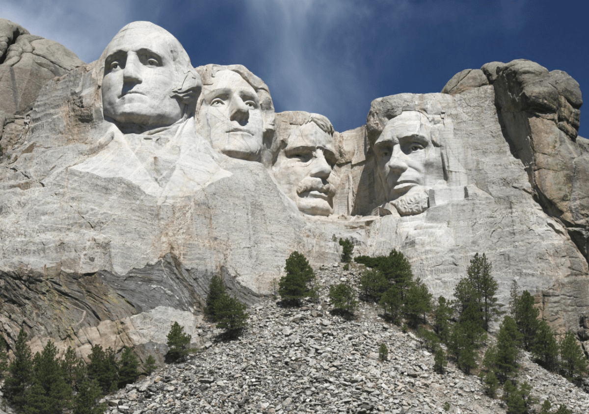 What is Scale in Art Mount Rushmore