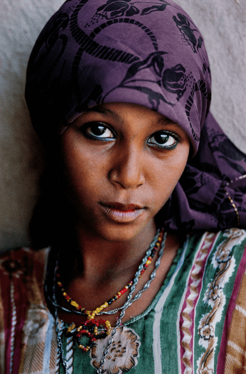What is Simpilicity in Art Portrait by Steve McCurry