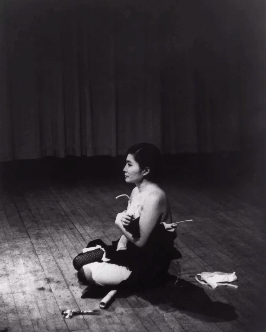 What is Conceptual Art Cut Piece performed by Yoko Ono