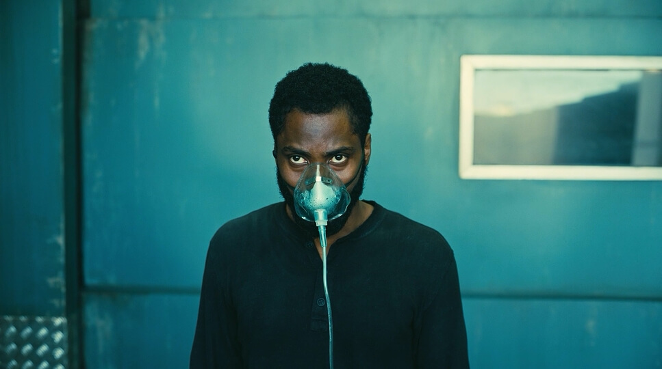 Hoyte van Hoytema Movies Cinematography Style Explained The protagonist in Nolans high concept spy thriller