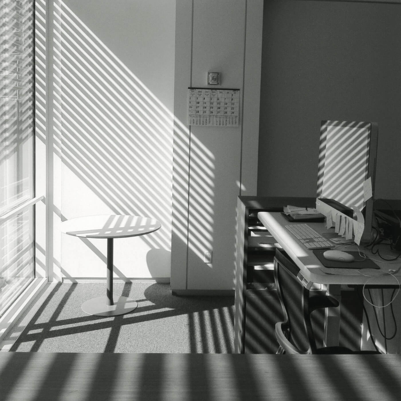 How to take better black and white photos with shadows Kathy Ryan ()