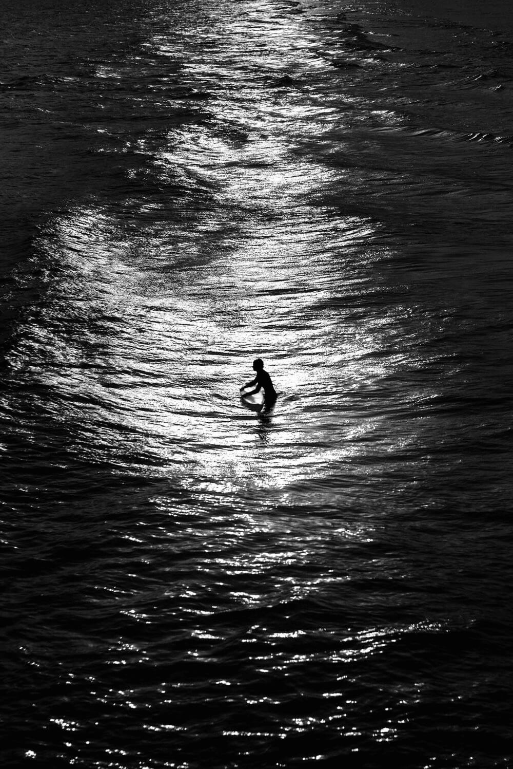 How to take black and white photos textures