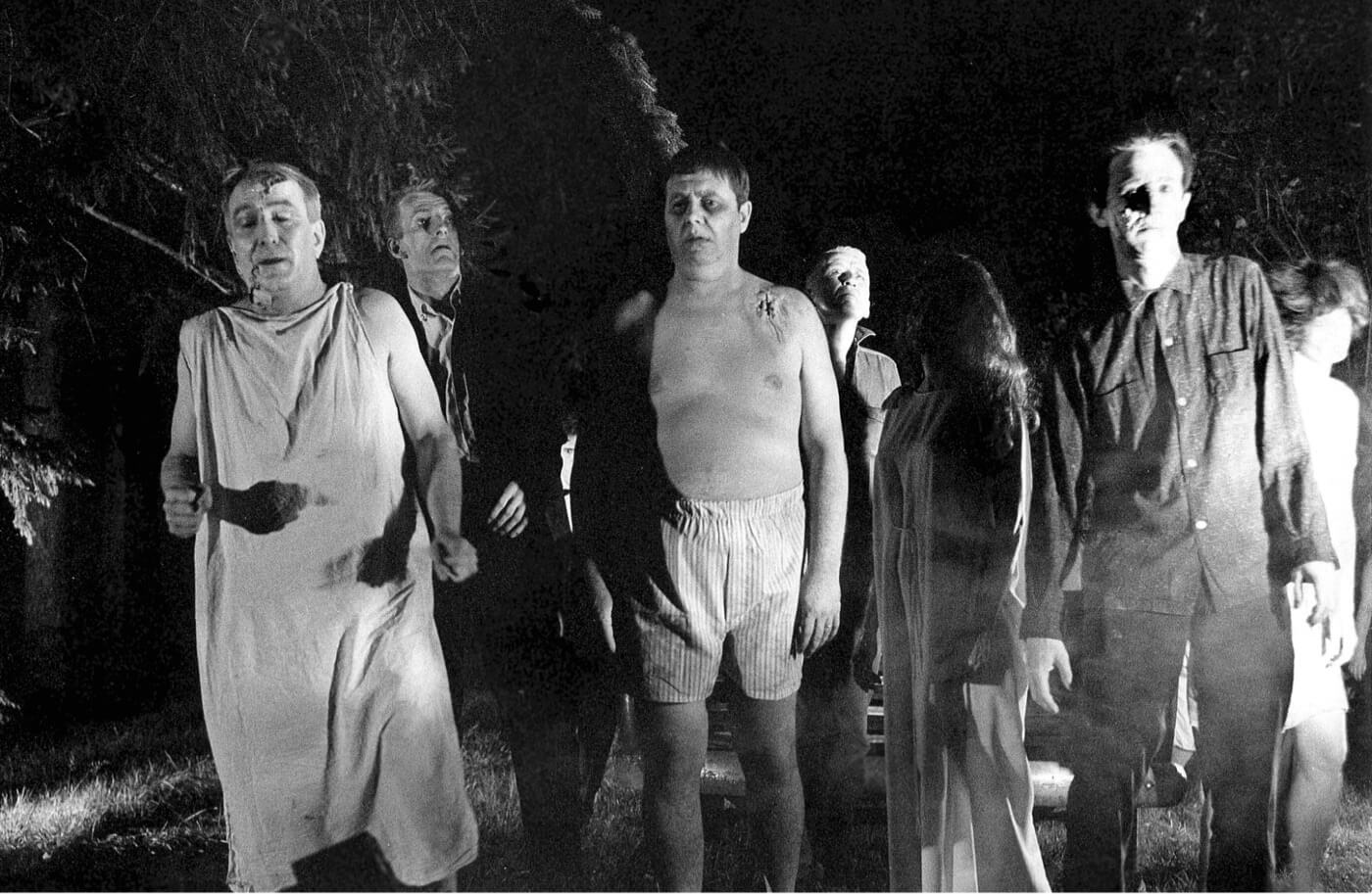 What is Juxtaposition in Film Night of the Living Dead ()