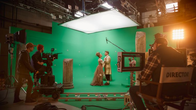 How to Use a Green Screen Like a Pro StudioBinder