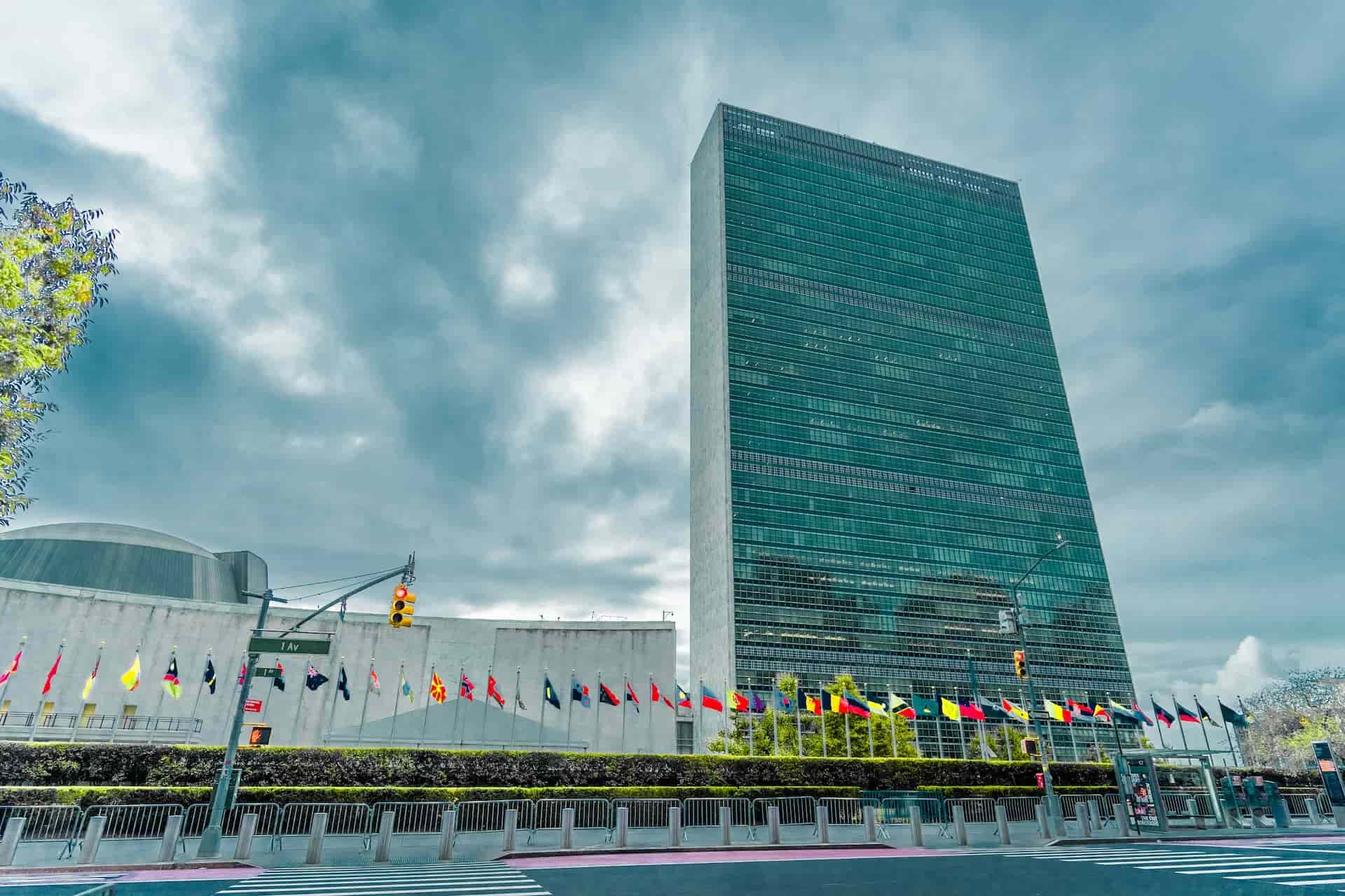 What is Golden Ratio Golden Ratio Example in UN Building