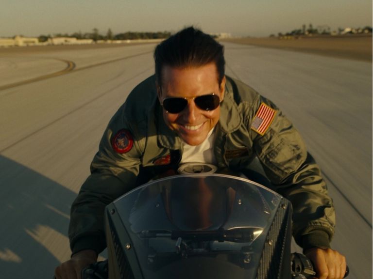 Medium Shot Top Gun Maverick