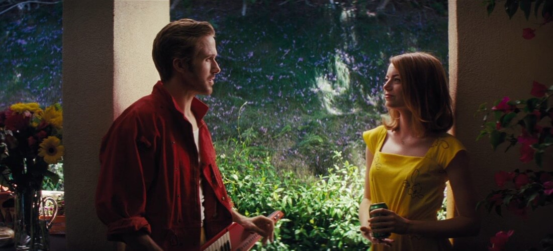 Medium Shot Example MS of Emma Stone and Ryan Gosling from La La Land sm