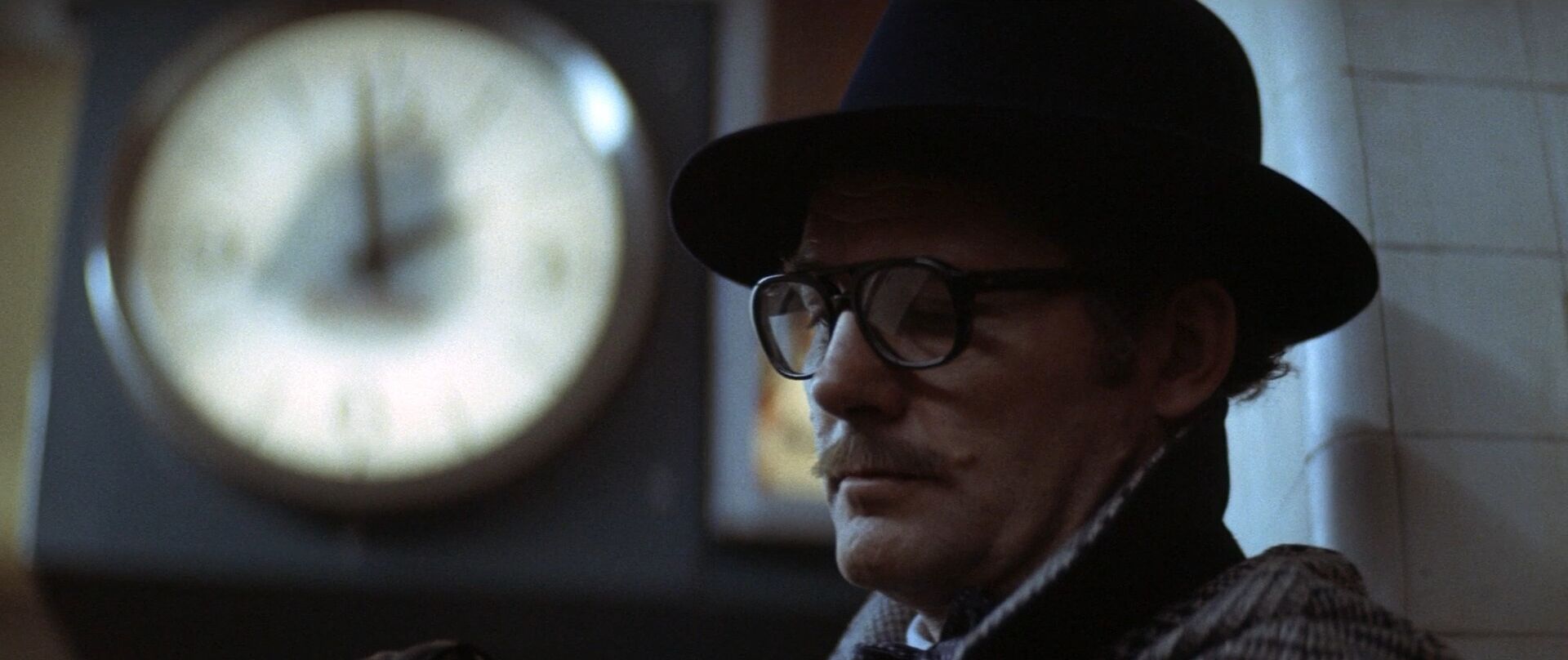 Rack Focus Shot Example Rack Focus Shot from The Taking of Pelham One Two Three