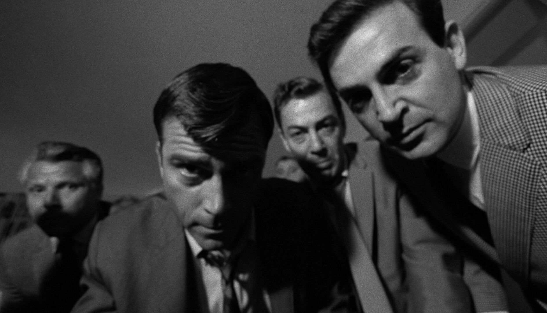 Ultra Wide Lens Shot Example Ultra Wide Lens Shot from Seconds