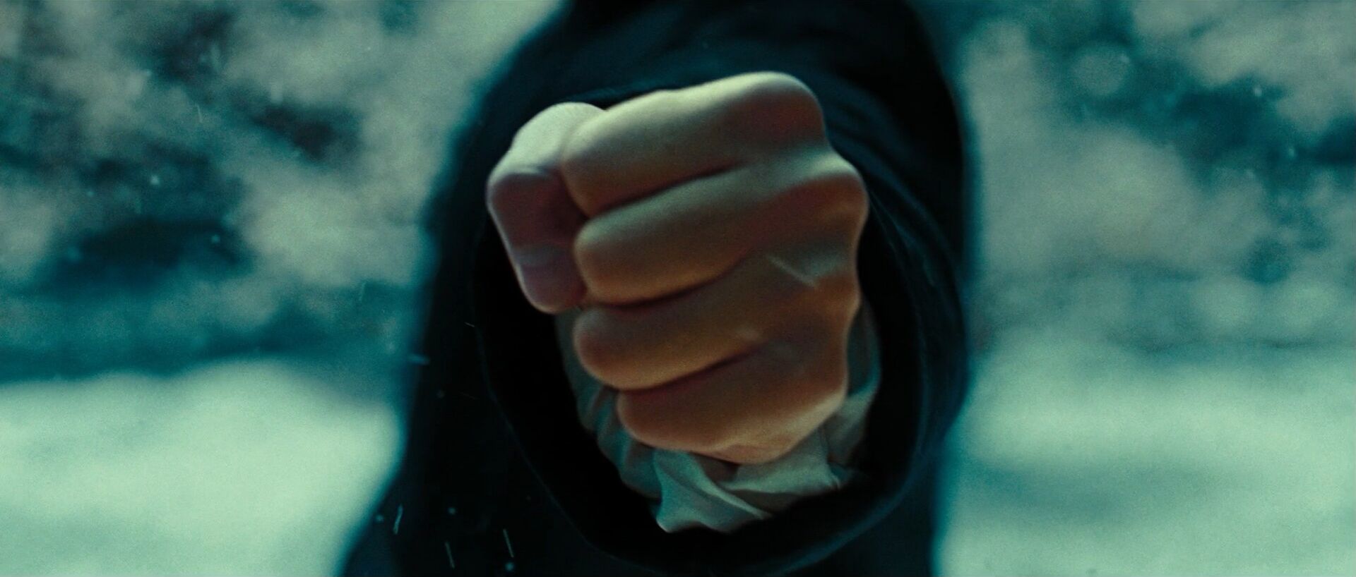 Ultra Wide Lens Shot Example Ultra Wide Lens Shot from The Grandmaster