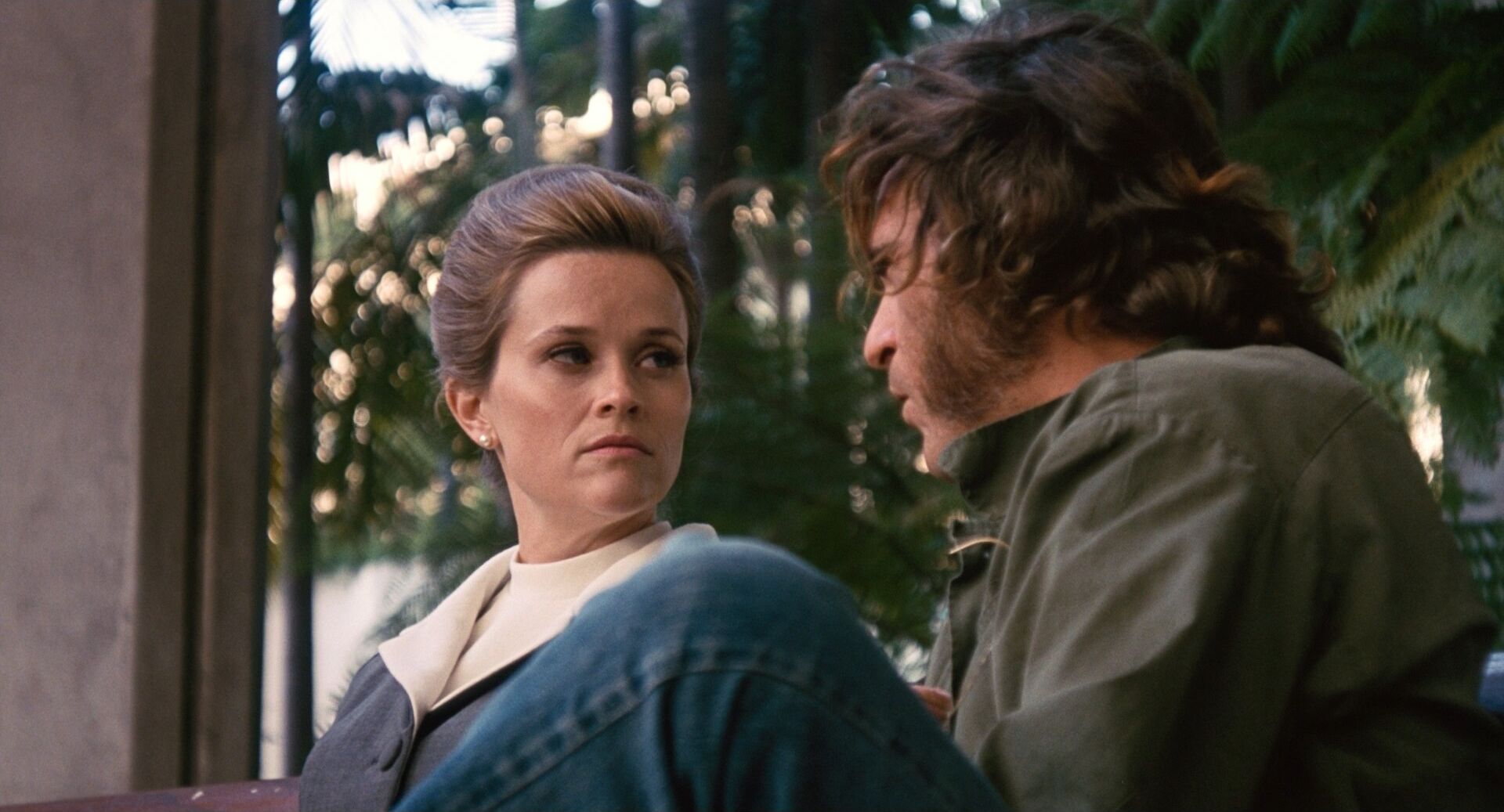 Push In Movement Shot Example Push In Shot of Reese Witherspoon and Joaquin Phoenix from Inherent Vice