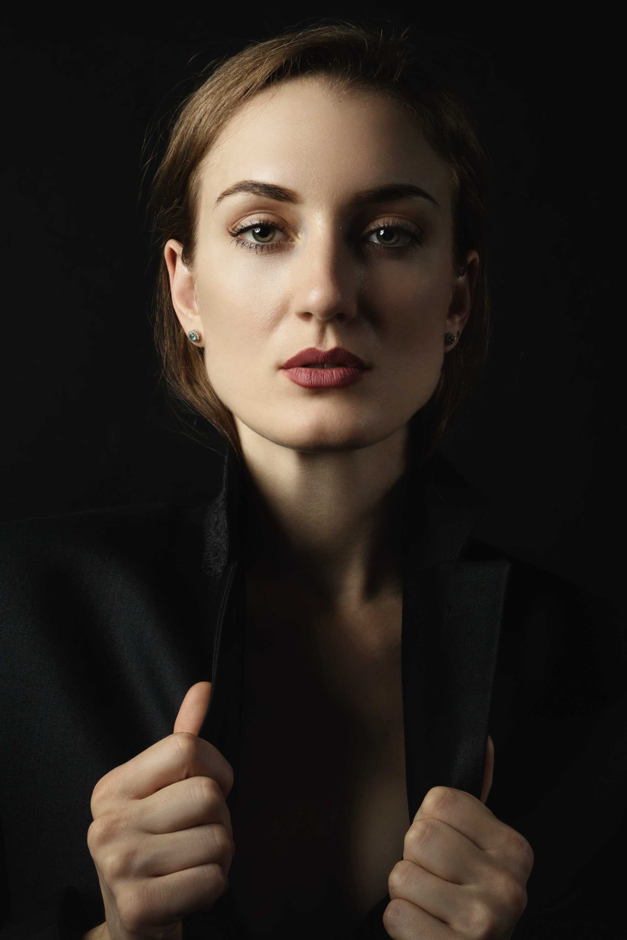 Broad vs Short lighting — Photography shot lists Broad vs Short lighting — Photography shot lists
