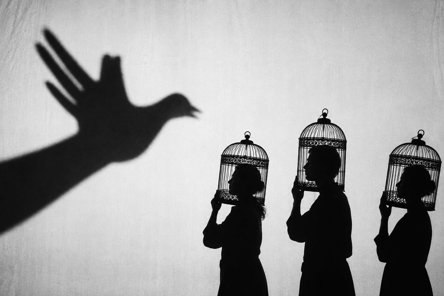 Creative Photography Ideas Shadow Play by Javier Téllez Creative Photography Ideas Shadow Play by Javier Téllez